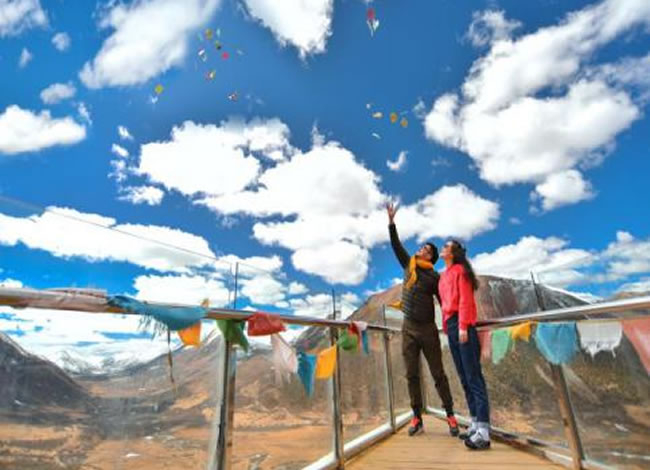 稻城亞丁、雙汽六日游