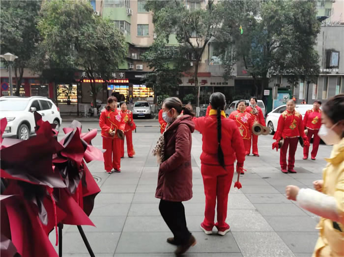 四川中青旅綿陽分社、綿陽市中旅假日旅行社、綿陽自來文化傳播有限公司24H自助售貨服務(wù)盛大開業(yè)