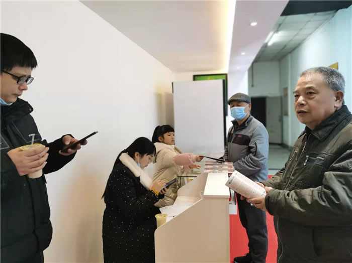 四川中青旅綿陽分社、綿陽市中旅假日旅行社、綿陽自來文化傳播有限公司24H自助售貨服務(wù)盛大開業(yè)